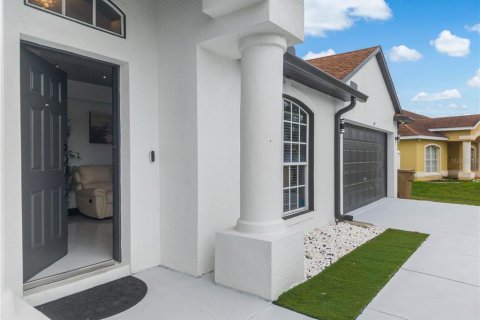Villa ou maison à vendre à Kissimmee, Floride: 4 chambres, 164.44 m2 № 2402931 - photo 4