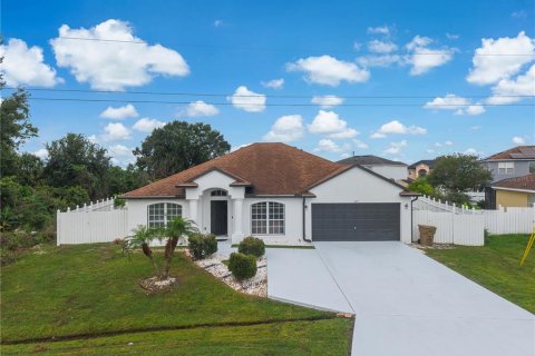 Villa ou maison à vendre à Kissimmee, Floride: 4 chambres, 164.44 m2 № 2402931 - photo 3