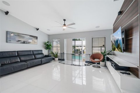 Villa ou maison à vendre à Kissimmee, Floride: 4 chambres, 164.44 m2 № 2402931 - photo 23
