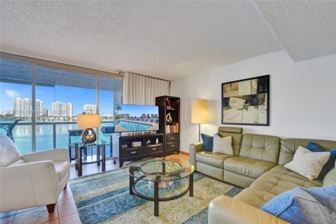 Copropriété à vendre à Sunny Isles Beach, Floride: 2 chambres, 120.77 m2 № 1962941 - photo 5