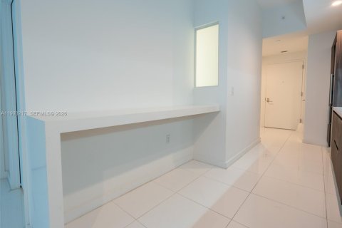 Condominio en venta en Miami, Florida, 61.5 m2 № 2055797 - foto 9