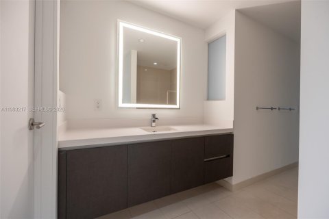 Condominio en venta en Miami, Florida, 61.5 m2 № 2055797 - foto 21