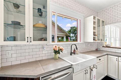 Villa ou maison à vendre à Tampa, Floride: 3 chambres, 178.93 m2 № 2316624 - photo 16
