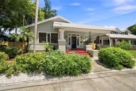 Villa ou maison à vendre à Tampa, Floride: 3 chambres, 178.93 m2 № 2316624 - photo 2