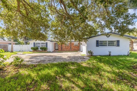 Casa en venta en South Daytona, Florida, 4 dormitorios, 188.96 m2 № 1870284 - foto 4