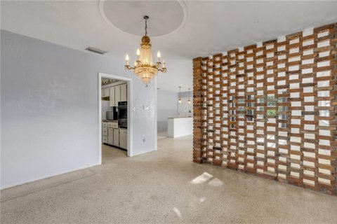 Casa en venta en South Daytona, Florida, 4 dormitorios, 188.96 m2 № 1870284 - foto 12