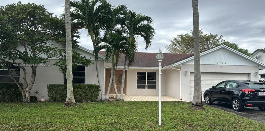 Villa ou maison à Miami, Floride 3 chambres, 163.69 m2 № 1814770