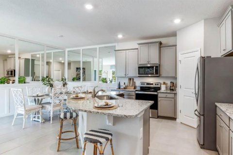 House in Sarasota, Florida 3 bedrooms, 145.39 sq.m. № 2101046 - photo 3