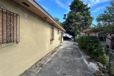 Commercial property in Miami, Florida 193.24 sq.m. № 1715204 - photo 5