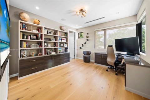 Купить виллу или дом в Саут-Майами, Флорида 6 спален, 431.62м2, № 2012562 - фото 27