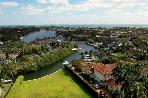 Terreno en venta en Coral Gables, Florida № 1981864 - foto 3