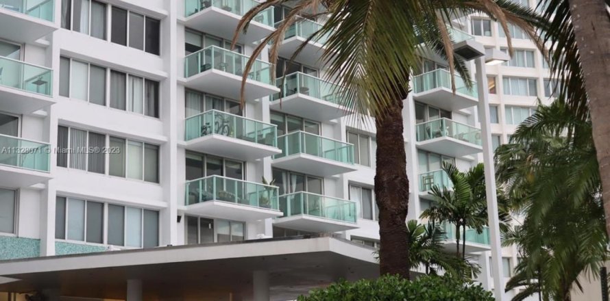 Estudio en el Condominio en Miami Beach, Florida № 1861858