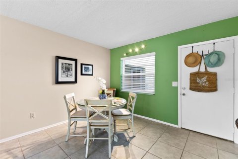 Copropriété à vendre à Tarpon Springs, Floride: 1 chambre, 62.15 m2 № 1676965 - photo 4