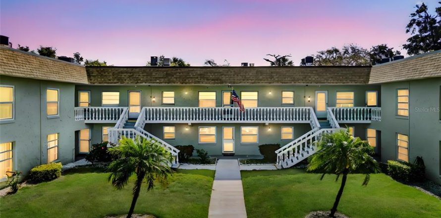 Condominio en Tarpon Springs, Florida, 1 dormitorio № 1676965