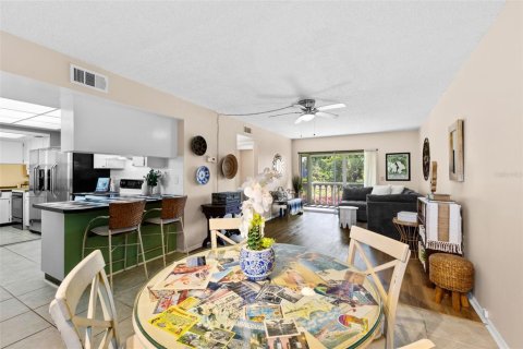 Copropriété à vendre à Tarpon Springs, Floride: 1 chambre, 62.15 m2 № 1676965 - photo 21
