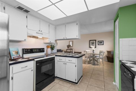 Copropriété à vendre à Tarpon Springs, Floride: 1 chambre, 62.15 m2 № 1676965 - photo 16