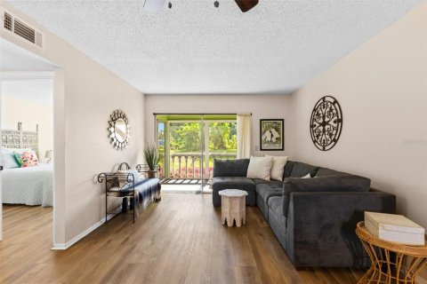 Copropriété à vendre à Tarpon Springs, Floride: 1 chambre, 62.15 m2 № 1676965 - photo 9