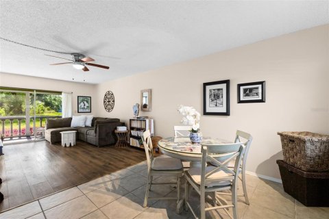Copropriété à vendre à Tarpon Springs, Floride: 1 chambre, 62.15 m2 № 1676965 - photo 11