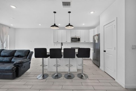 Townhouse in Port St. Lucie, Florida 3 bedrooms, 157 sq.m. № 2264947 - photo 8