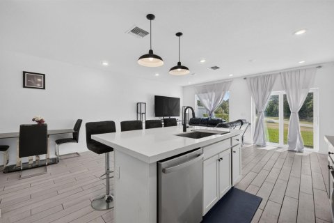 Townhouse in Port St. Lucie, Florida 3 bedrooms, 157 sq.m. № 2264947 - photo 10