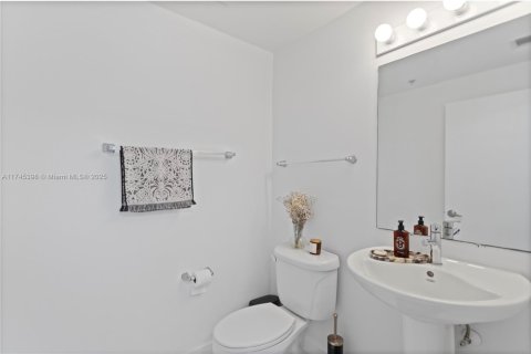 Copropriété à vendre à Miami, Floride: 1 chambre, 71.81 m2 № 1940338 - photo 11