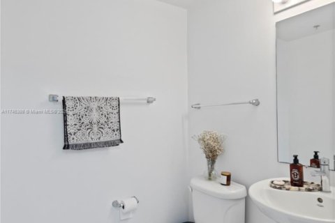 Copropriété à vendre à Miami, Floride: 1 chambre, 71.81 m2 № 1940338 - photo 10