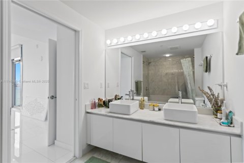 Copropriété à vendre à Miami, Floride: 1 chambre, 71.81 m2 № 1940338 - photo 22