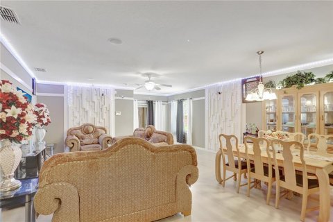 Villa ou maison à vendre à Davenport, Floride: 3 chambres, 163.79 m2 № 1824194 - photo 4
