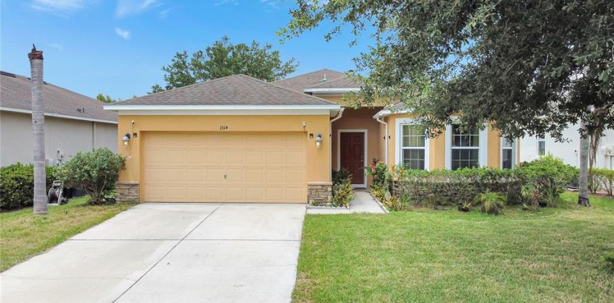 House in Davenport, Florida 3 bedrooms, 163.79 sq.m. № 1824194