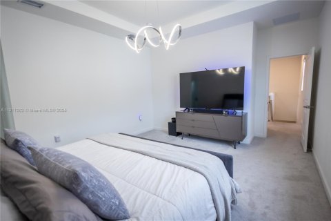 Villa ou maison à louer à Miami, Floride: 5 chambres, 207.45 m2 № 1967498 - photo 16