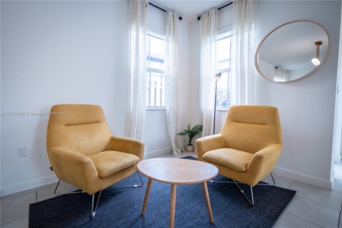 Villa ou maison à louer à Miami, Floride: 5 chambres, 207.45 m2 № 1967498 - photo 7