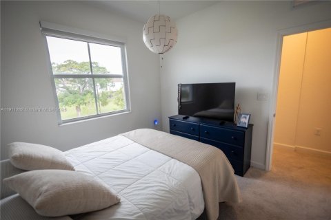 Villa ou maison à louer à Miami, Floride: 5 chambres, 207.45 m2 № 1967498 - photo 24