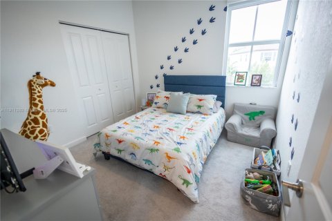 Villa ou maison à louer à Miami, Floride: 5 chambres, 207.45 m2 № 1967498 - photo 17