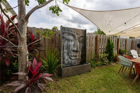 Villa ou maison à louer à Miami, Floride: 5 chambres, 207.45 m2 № 1967498 - photo 30