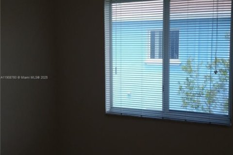Adosado en alquiler en Miami, Florida, 4 dormitorios, 100.89 m2 № 1966771 - foto 14