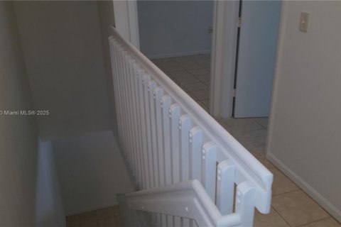 Adosado en alquiler en Miami, Florida, 4 dormitorios, 100.89 m2 № 1966771 - foto 20