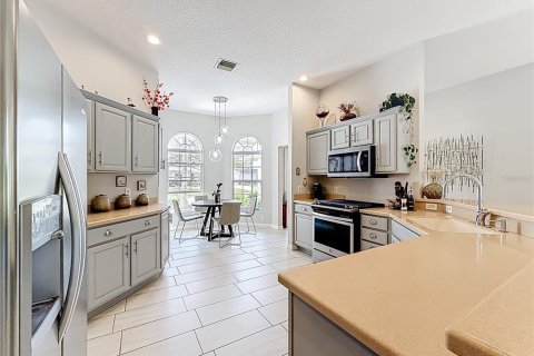 Casa en venta en The Villages, Florida, 3 dormitorios, 179.67 m2 № 2226360 - foto 17