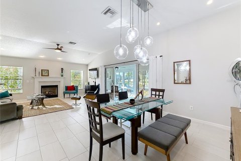Casa en venta en The Villages, Florida, 3 dormitorios, 179.67 m2 № 2226360 - foto 20