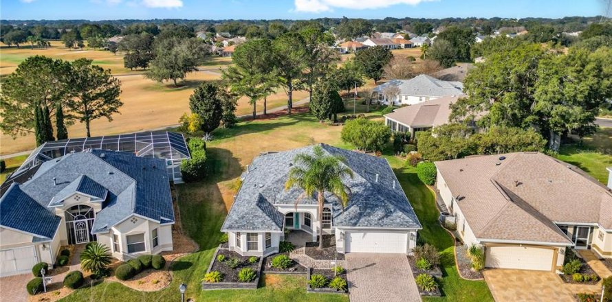 Casa en The Villages, Florida 3 dormitorios, 179.67 m2 № 2226360