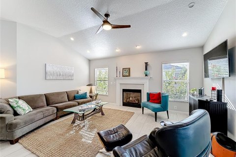 Casa en venta en The Villages, Florida, 3 dormitorios, 179.67 m2 № 2226360 - foto 22