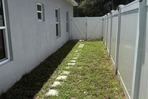 Villa ou maison à vendre à Tampa, Floride: 3 chambres, 151.06 m2 № 2285570 - photo 16