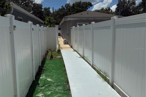 Villa ou maison à vendre à Tampa, Floride: 3 chambres, 151.06 m2 № 2285570 - photo 5