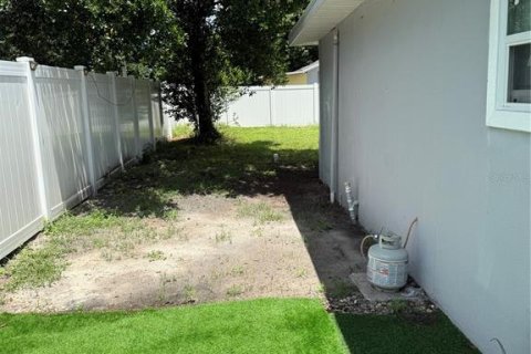 Villa ou maison à vendre à Tampa, Floride: 3 chambres, 151.06 m2 № 2285570 - photo 13