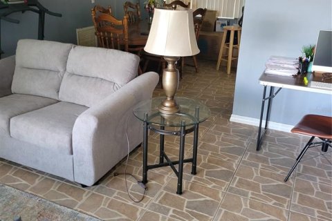 Villa ou maison à vendre à Kissimmee, Floride: 4 chambres, 156.45 m2 № 1881150 - photo 14