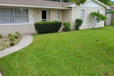 Villa ou maison à vendre à Kissimmee, Floride: 4 chambres, 156.45 m2 № 1881150 - photo 2