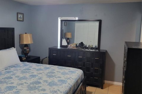Villa ou maison à vendre à Kissimmee, Floride: 4 chambres, 156.45 m2 № 1881150 - photo 12