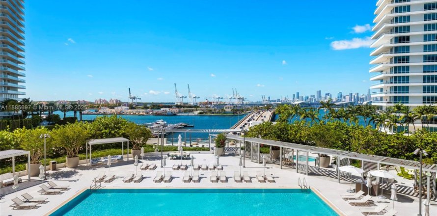 Condo à Miami Beach, Floride, 3 chambres  № 1955467