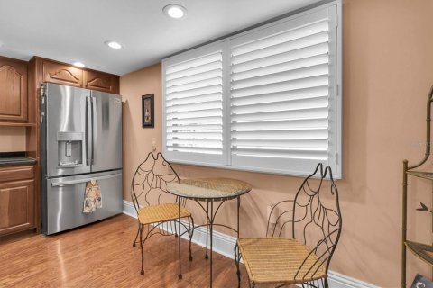 Townhouse in Treasure Island, Florida 2 bedrooms, 162.58 sq.m. № 1587248 - photo 11