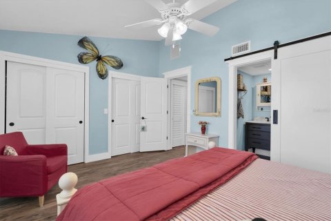 Townhouse in Treasure Island, Florida 2 bedrooms, 162.58 sq.m. № 1587248 - photo 28