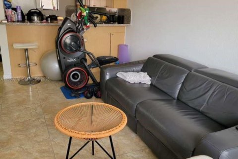 Condo in Miami, Florida, 2 bedrooms  № 2073708 - photo 4
